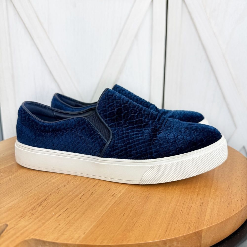 Aldo Embossed Velvet Slip On Sneakers Blue White Size 7.5